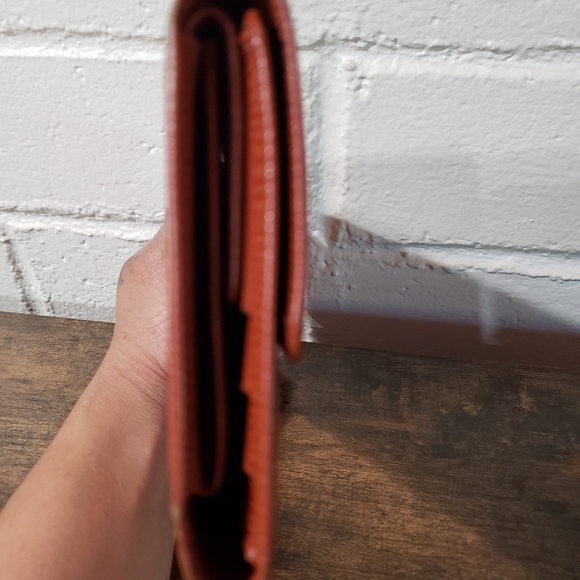 Louis Vuitton Epi Leather Porte Tresor - Picture 11 of 12